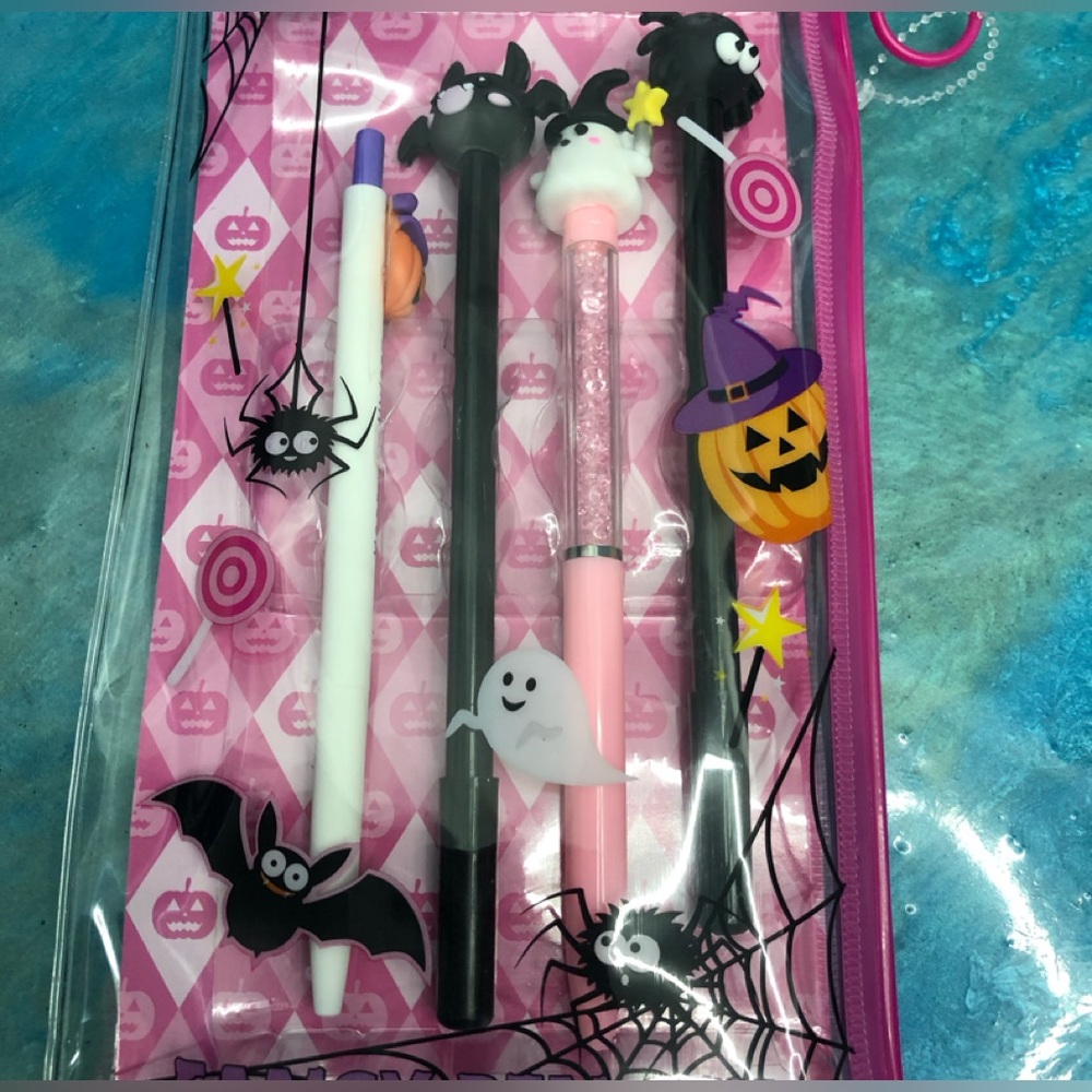 4 PCs Fancy Cute Halloween Characters Pen Set — Pink & Black